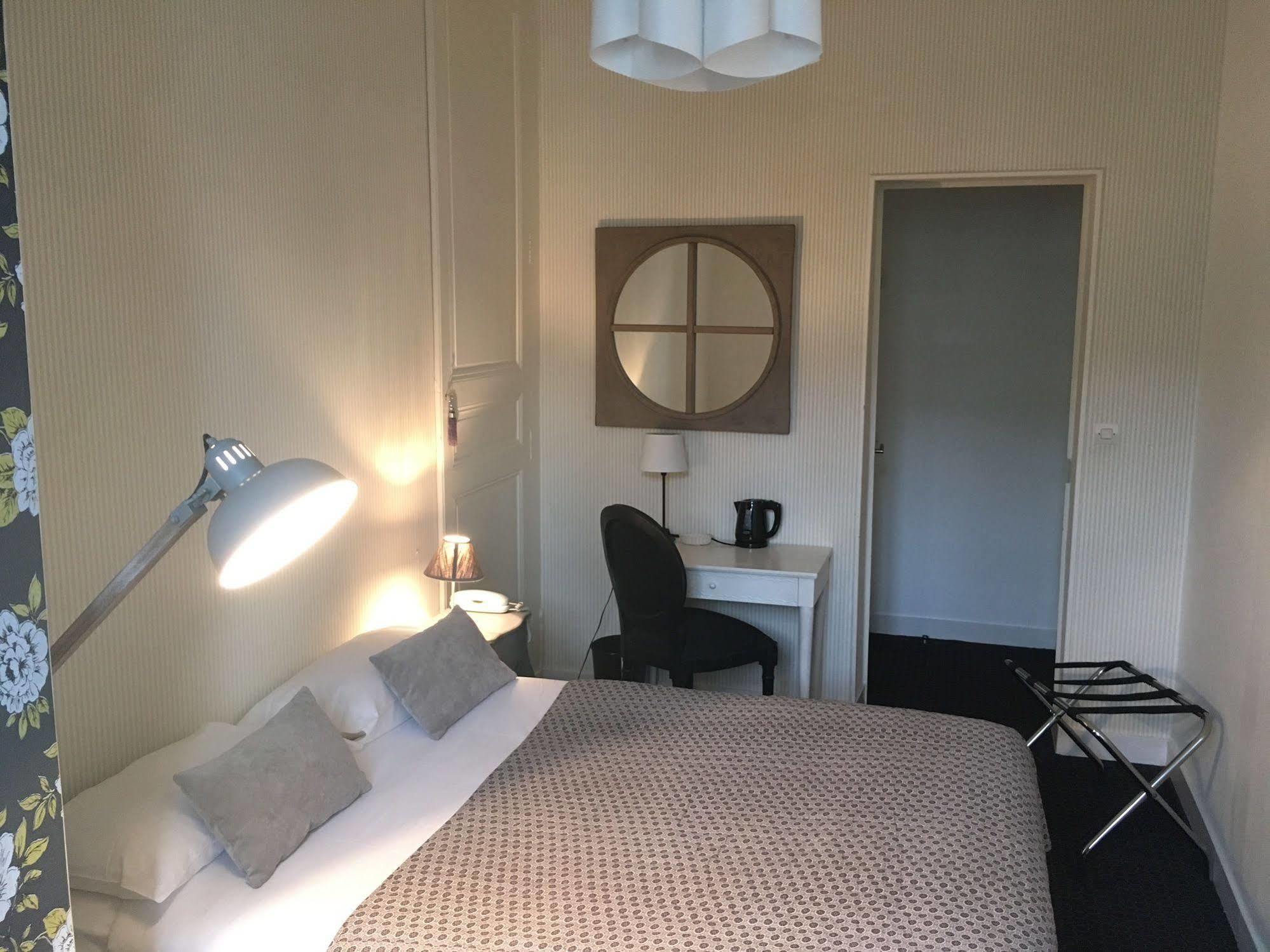 Hotel Val De Loire Tours Bagian luar foto