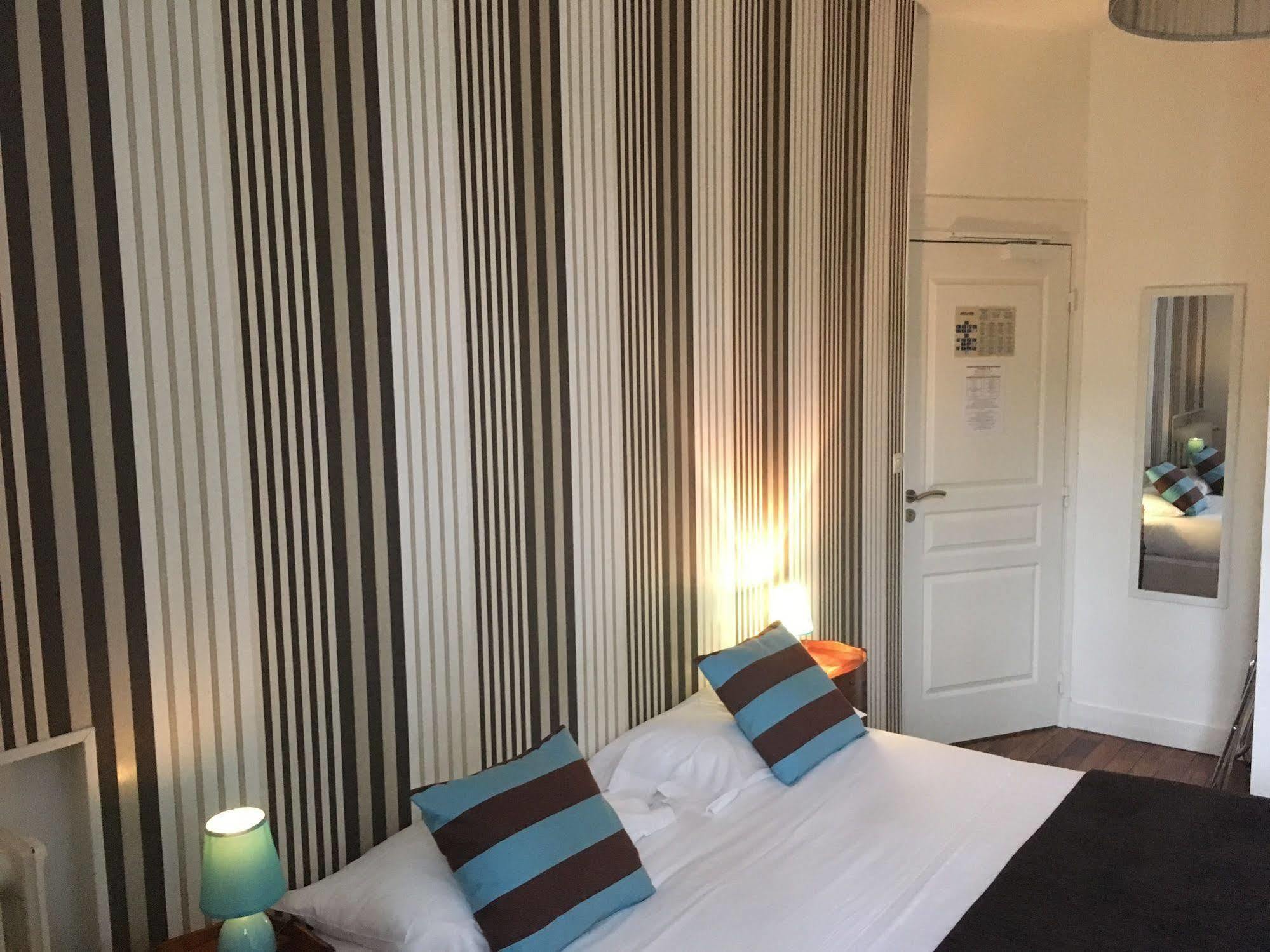 Hotel Val De Loire Tours Bagian luar foto